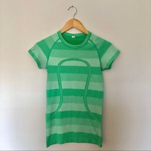 Lululemon Swiftly Tech Workout Top Size 2/4